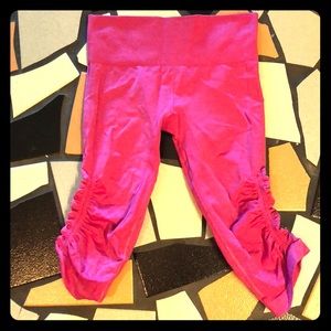 Pink Lululemon Crop Capri Yoga Run Size 8